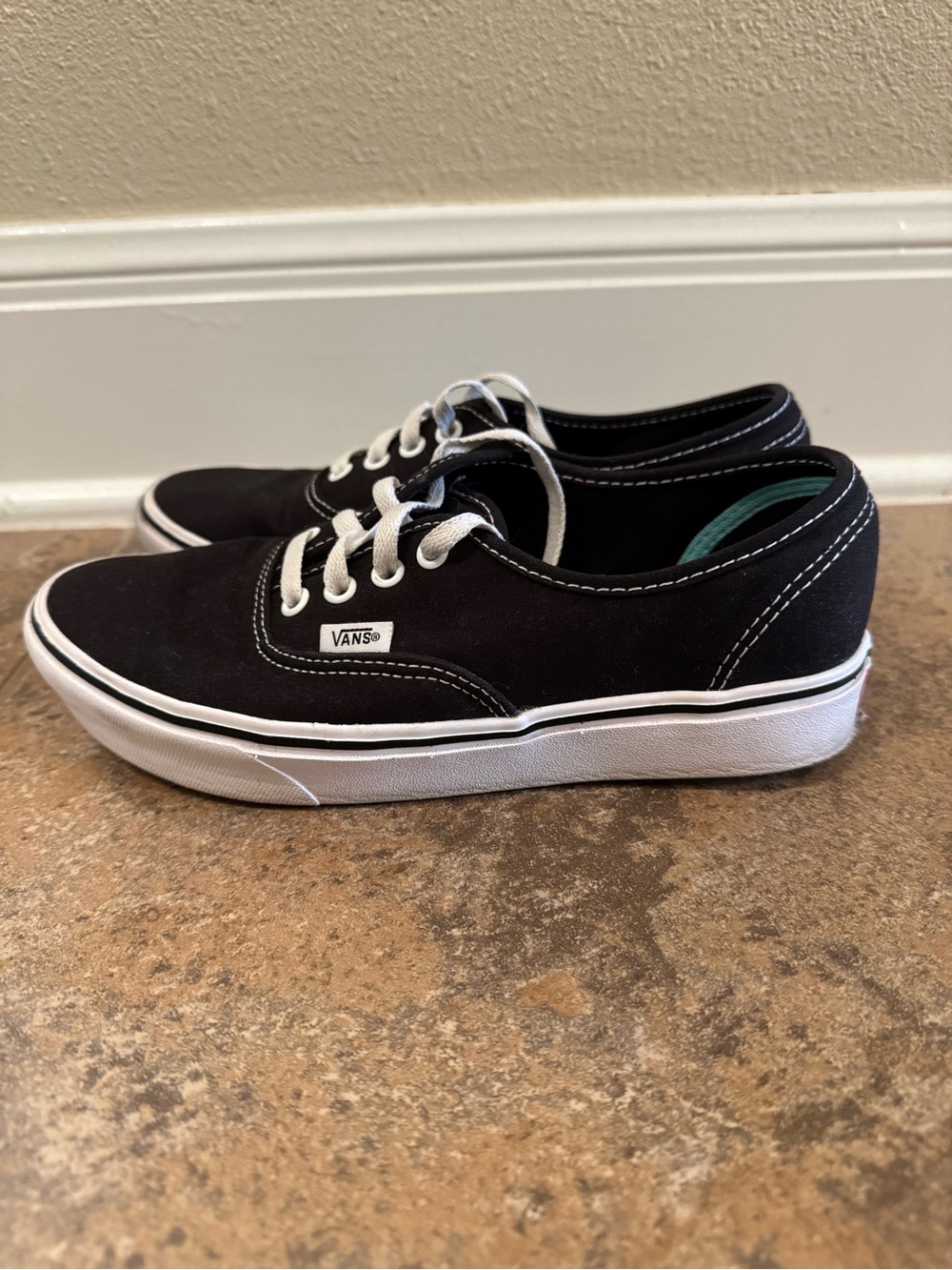 Women’s Black Vans comfycrush authentic classic sneakers
